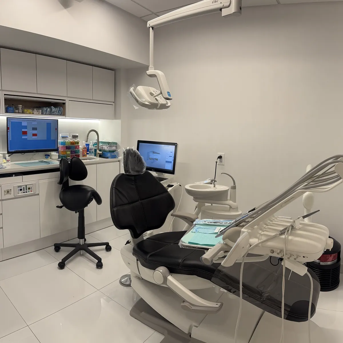 A treatment room at LAL Dental on East 50th Street